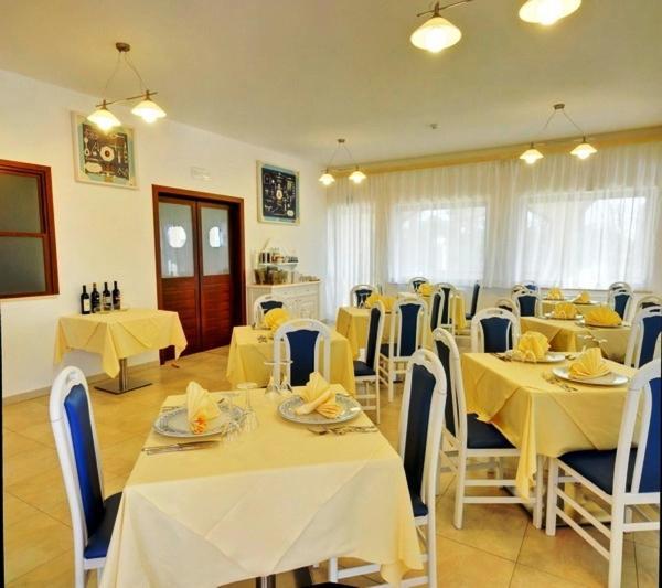 Hotel Ristorante Il Vascello Costa Rei Exteriör bild